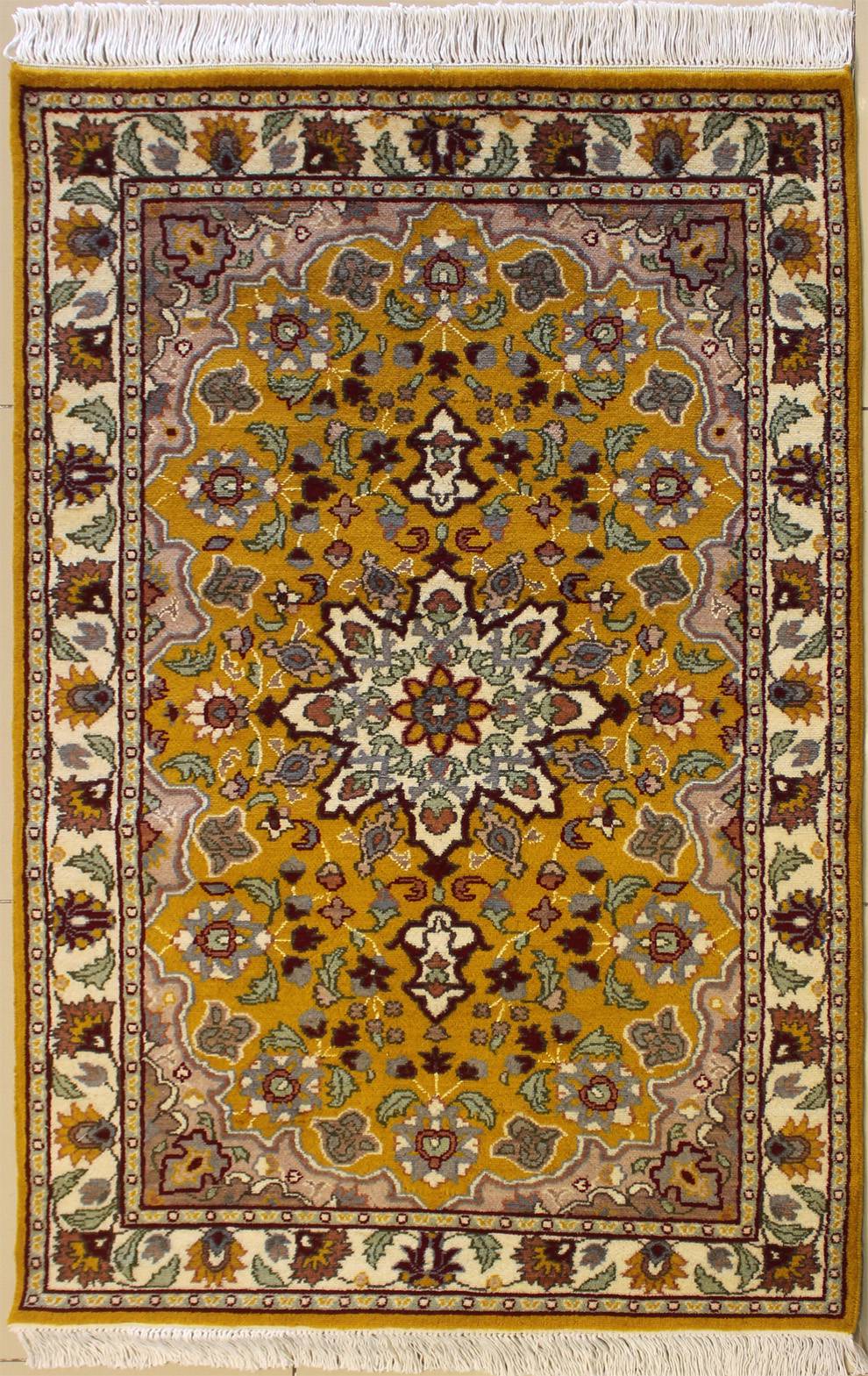 100% Original Hand-Knotted in Black,White,Beige Colors Floral Design a 7x10 Rectangular Double Knot Rug RugsTC 7'0 x 10'10 Pak Persian Area Rug with Silk & Wool Pile 